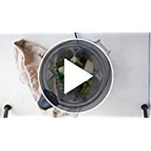 Amazing Grass Greens Blend Superfood: Super Greens Powder with Spirulina, Chlorella, Beet Root Powder, Digestive Enzymes and Probiotics, Berry, 60 Servings (Packaging May Vary)