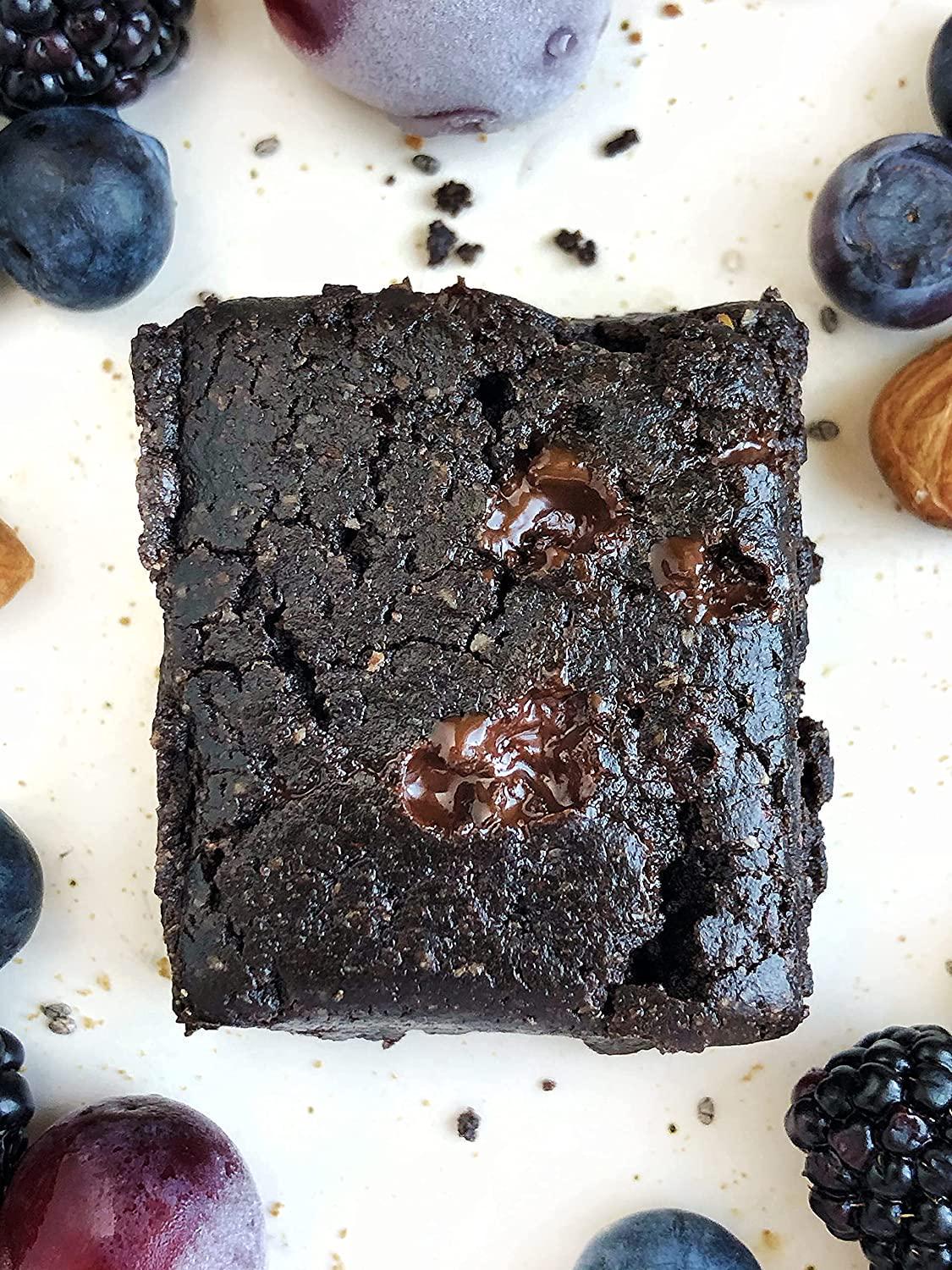 BelliWelli Vegan, Gluten-Free Fudge Brownie Snack Bar (8-Pack) - Low FODMAP Certified, Dairy Free, 100% Gut Friendly and Contains Probiotics | Enjoy Guilt-Free Dessert for Breakfast!