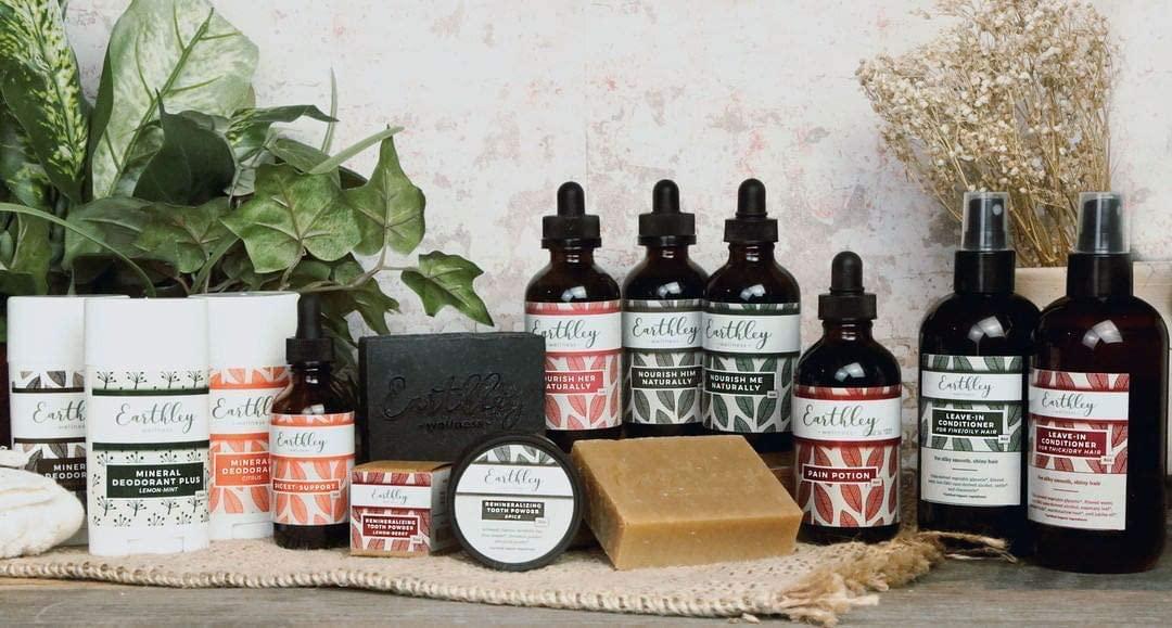 Earthley Wellness, Nourish Naturally, All Natural Herbal Multivitamin, Whole, Natural, Organic Herbs, Natually Occuring Vitamins and Minerals, Complete Nutrition, Trace Minerals (4oz, Nourish Her)