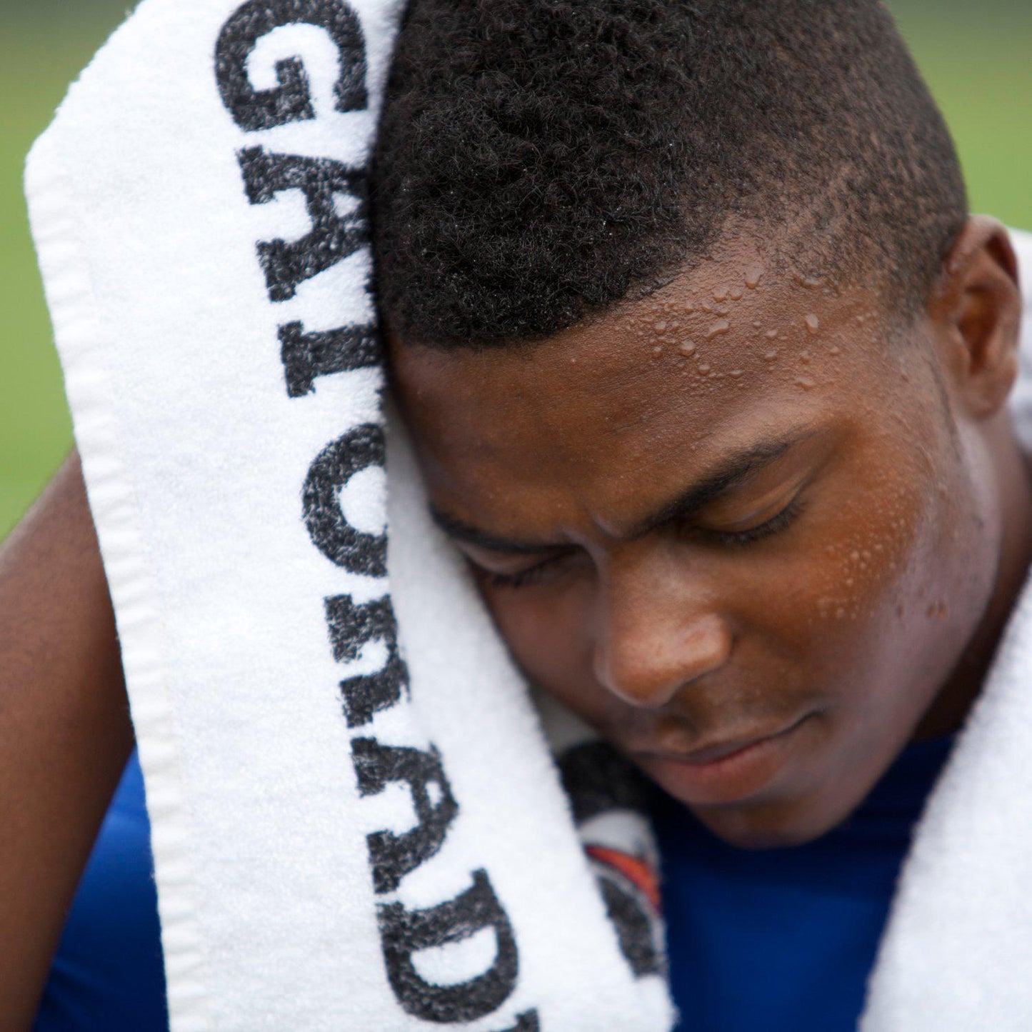 Gatorade Whey Protein Recover Bars, Chocolate Chip, 2.8 ounce bars (12 Count) and Classic Thirst Quencher, Variety Pack, 12 Ounce Bottles (Pack of 24)