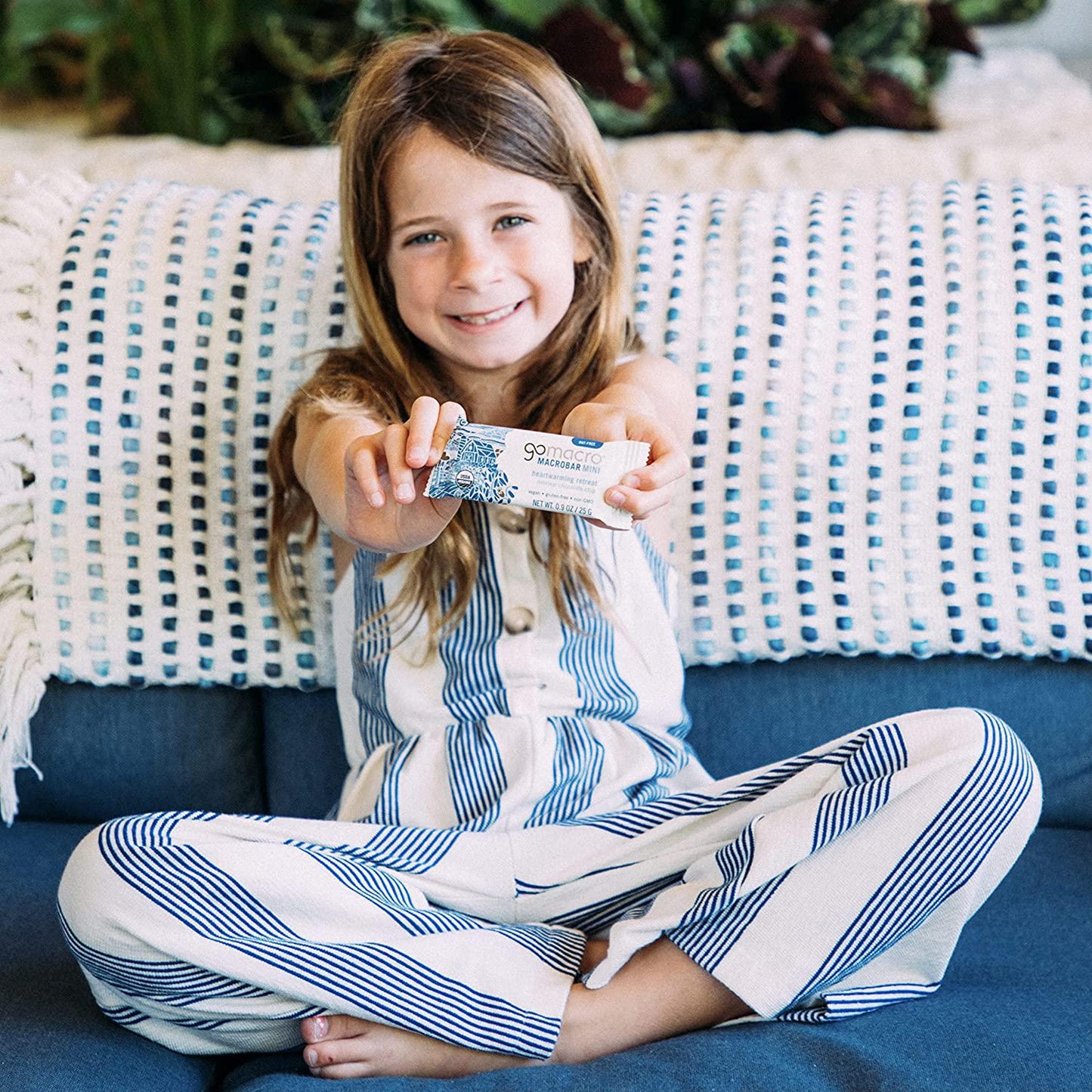 GoMacro MacroBar Mini Organic Vegan Snack Bars - Oatmeal Chocolate Chip (0.90 Ounce Bars, 24 Count)