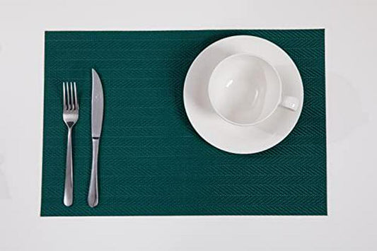 Placemats Set of 4, Vinyl Table Place Mats, Heat Resistant Stain Resistant Foldable Placemats, Washable Wipeable Placemat for Kitchen Dining Table Decoration Indoor Outdoor (Green 4PCs 18 x12 )
