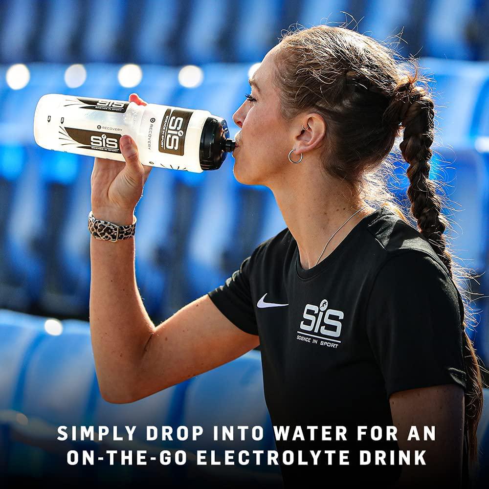 SIS Electrolyte Tablets, Science in Sport Carbonated Electrolyte Drink Tablets, On-The-Go Low Sugar Electrolytes, Hydrating Effervescent Tablets for Running, Cycling, Berry - 20 Tablets - 1 Pack