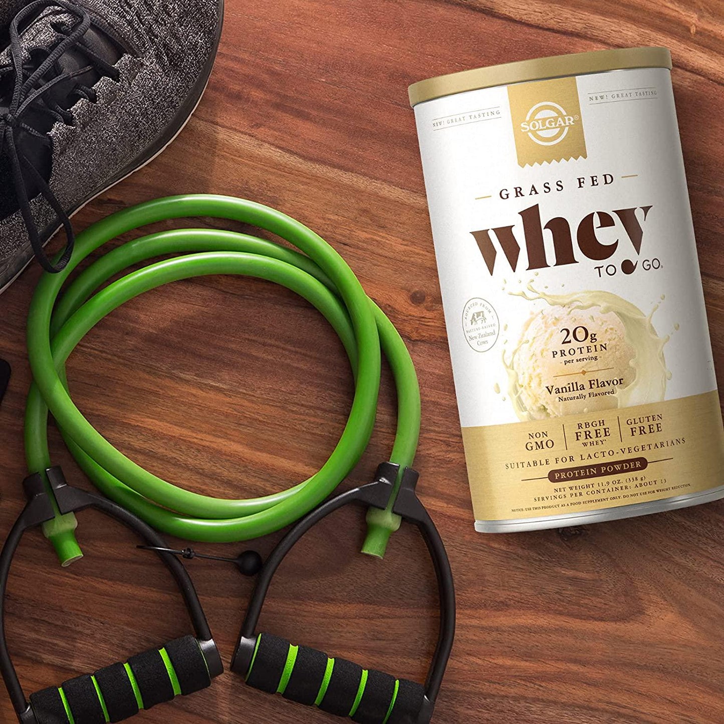 Solgar Grass Fed Whey to Go Protein Powder Vanilla, 2 lb - 20g of Grass-Fed Protein from New Zealand cows - Great Tasting and Mixes Easily - Supports Strength and Recovery - Non-GMO, 36 servings