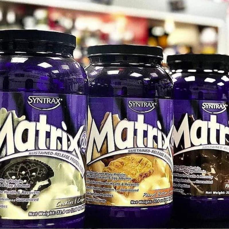 Syntrax Matrix, Native Grass-Fed, Undenatured Whey Protein, Micellar Casein and Egg Albumin with Glutamine Peptides, RBST-Free, Mixes Instantly, Smooth Creamy Flavor, Cookies and Cream, 2 lb, 32 Oz