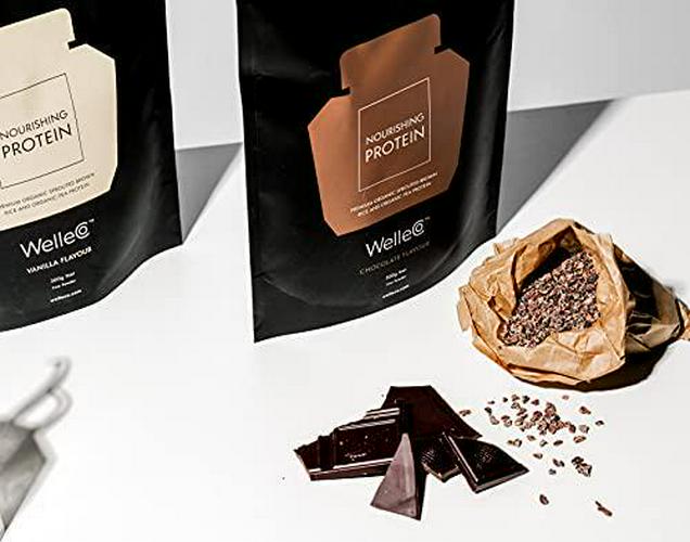 WelleCo, Nourishing Protein, Premium Organic Sprouted Brown Rice and Pea Protein, Chocolate Flavour, 300g Pouch, Refill for Your Glass Caddy