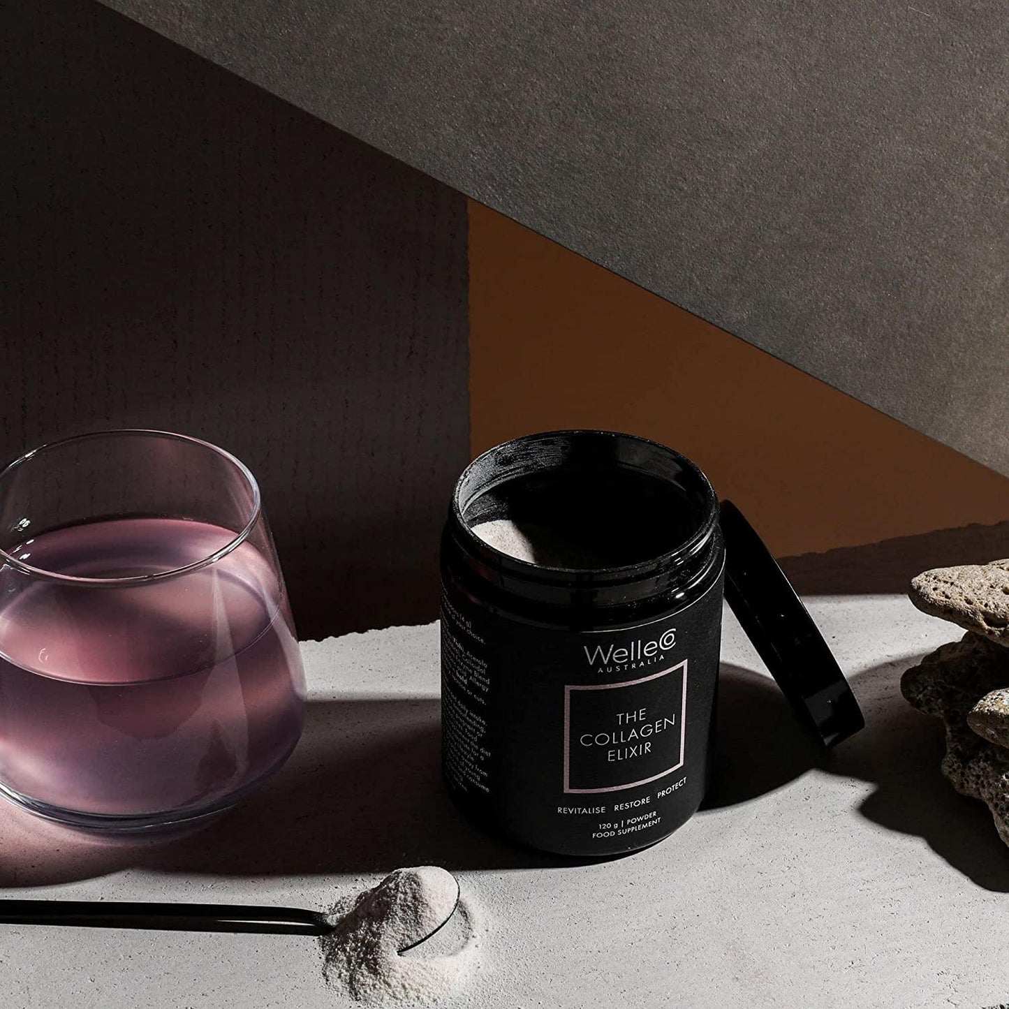 WelleCo, The Collagen Elixir, Unflavoured Powder, Marine Collage Peptide with Vitamin C and Hyaluronic Acid, Supports Glowing Skin, Strong Hair and Nails, 120g (4.23oz)