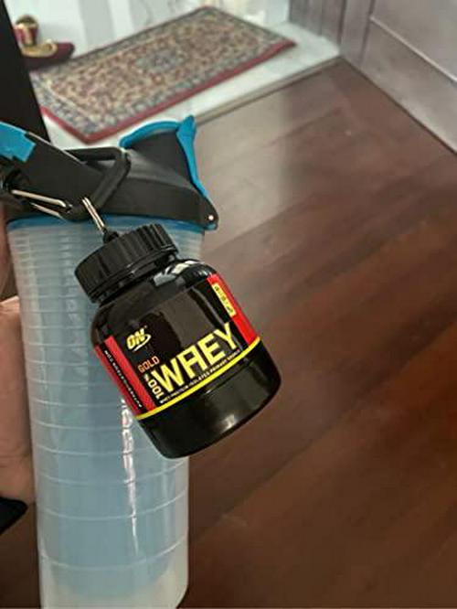 Whey Protein Gym Keychain Portable Funnel Container